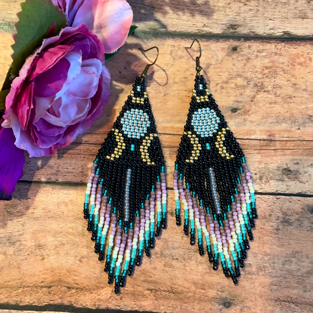 Western beaded earring